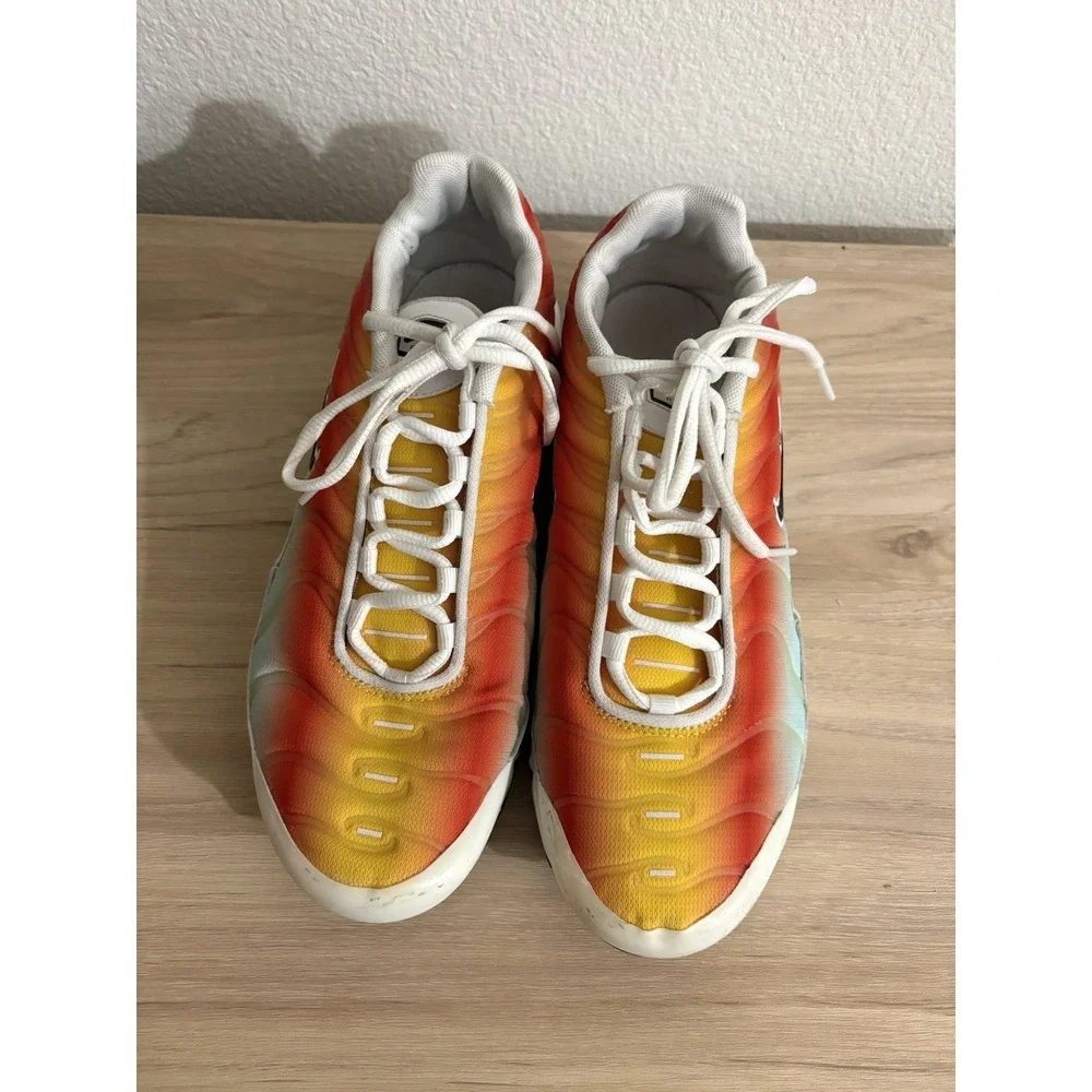 Nike Air Max Plus TN HF5180-100 Unisex Kids 7Y Orange Yellow Gradient Sneakers